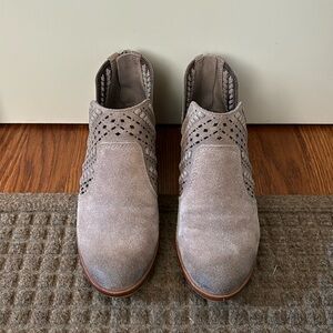Vince Camuto Ankle Booties
